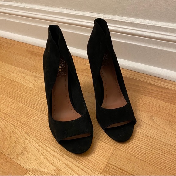 Vince Camuto Shoes - Vince Camuto black suede heels